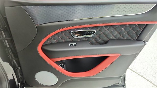 Used 2022 Bentley Bentayga Speed image 22