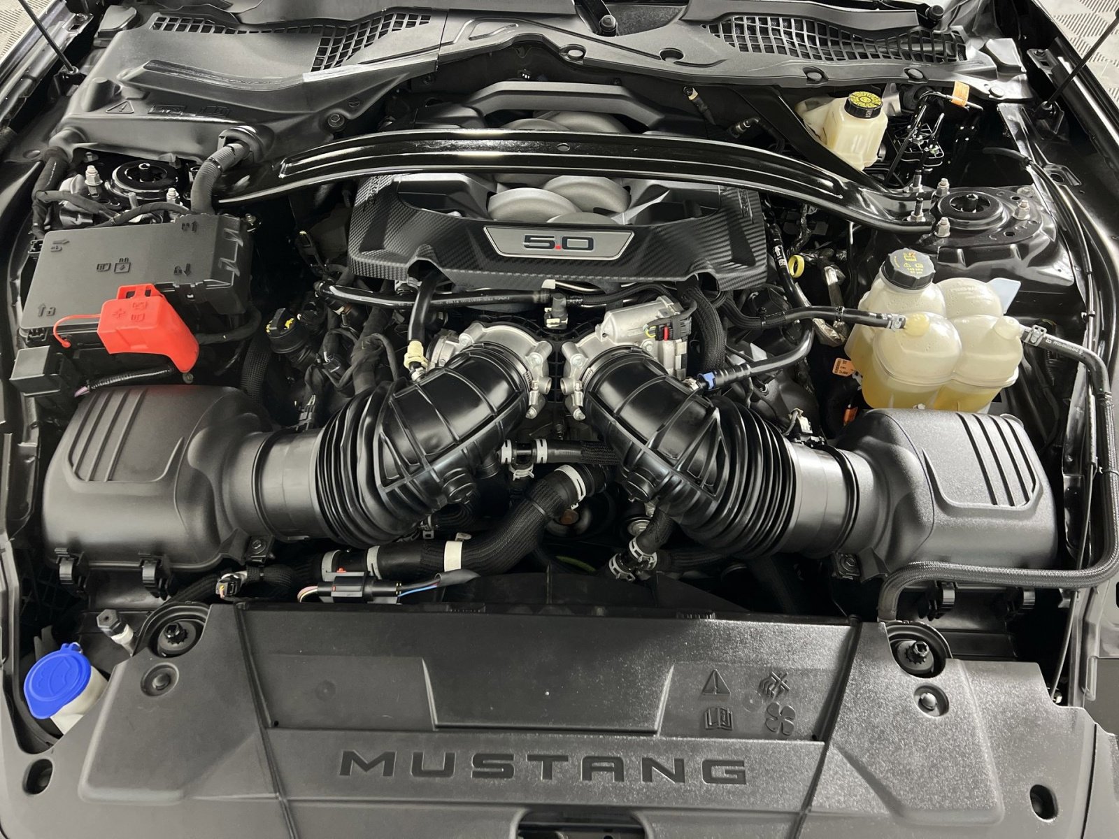 Used 2024 Ford Mustang GT Premium w/ GT Performance Package RWD image 29