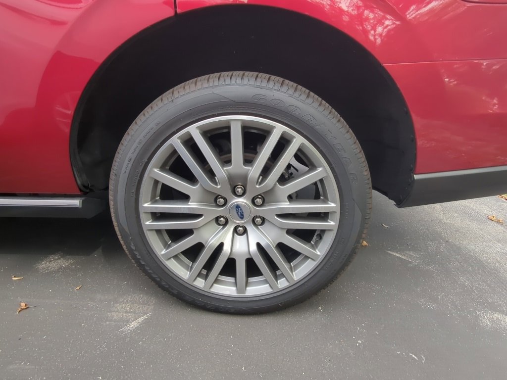 Used 2022 Ford Expedition Limited image 5