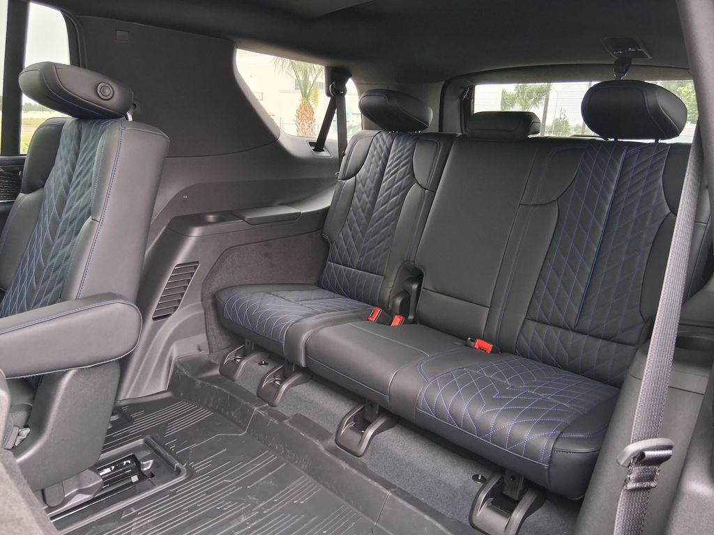New 2026 Cadillac Escalade IQL Sport 1 w/ LPO, ONYX Package AWD/4WD image 22
