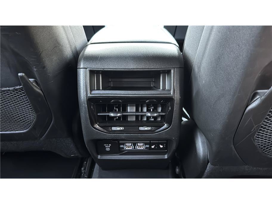 Used 2024 Jeep Grand Cherokee Limited 4xe AWD/4WD image 24