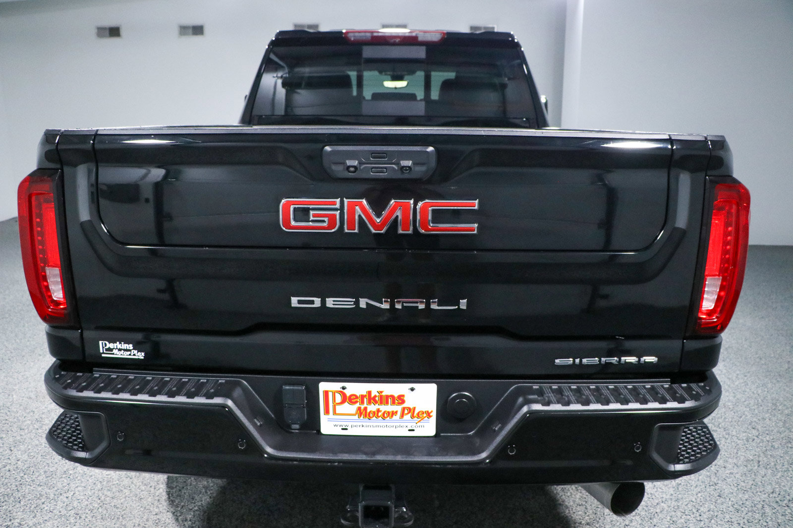 Used 2023 GMC Sierra 2500 Denali w/ Denali Ultimate Package image 8