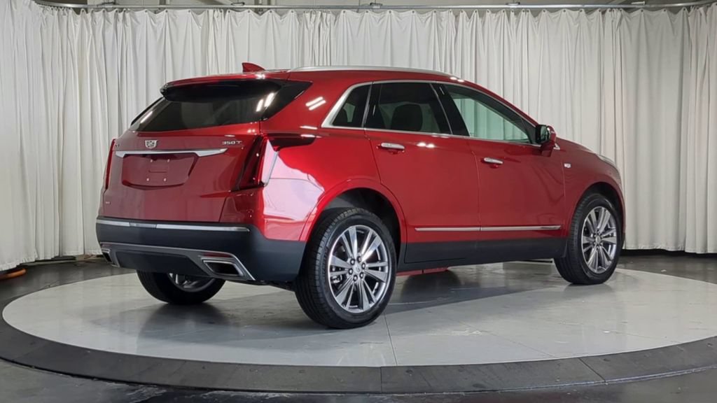 Used 2025 Cadillac XT5 Premium Luxury AWD/4WD image 10