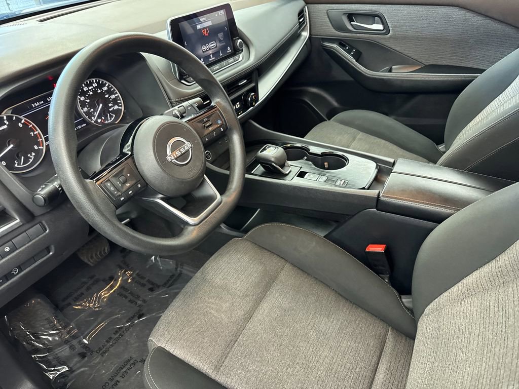 Used 2023 Nissan Rogue SV image 9