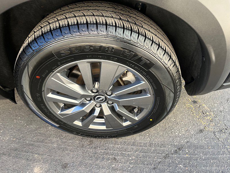 Used 2024 Nissan Pathfinder SV image 14