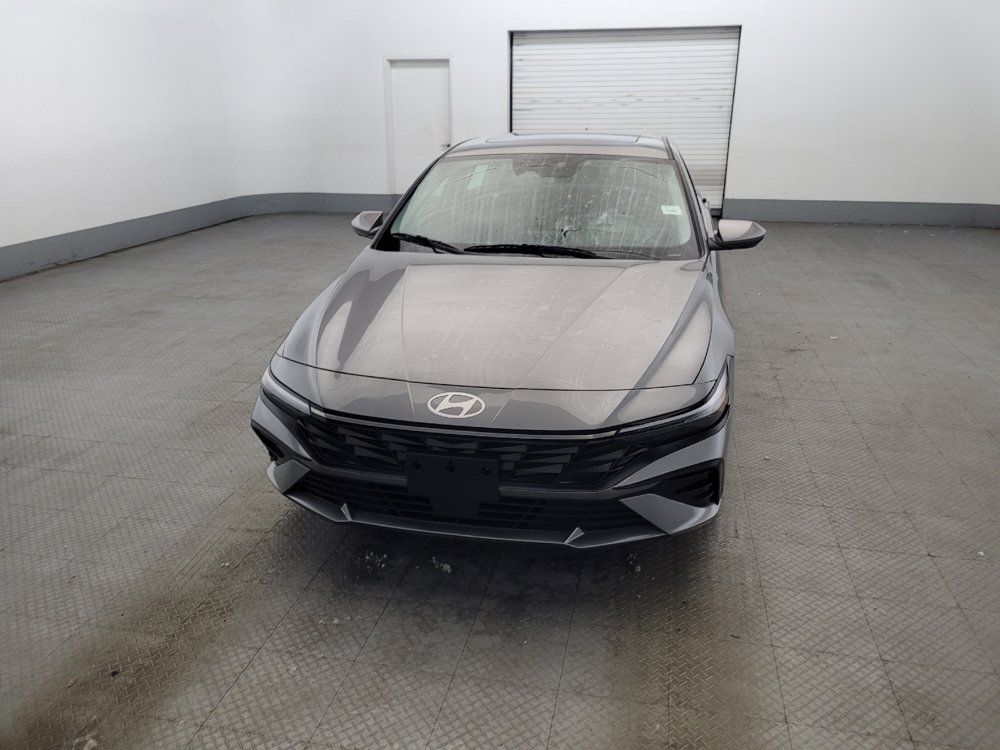 Used 2025 Hyundai Elantra SEL FWD image 15