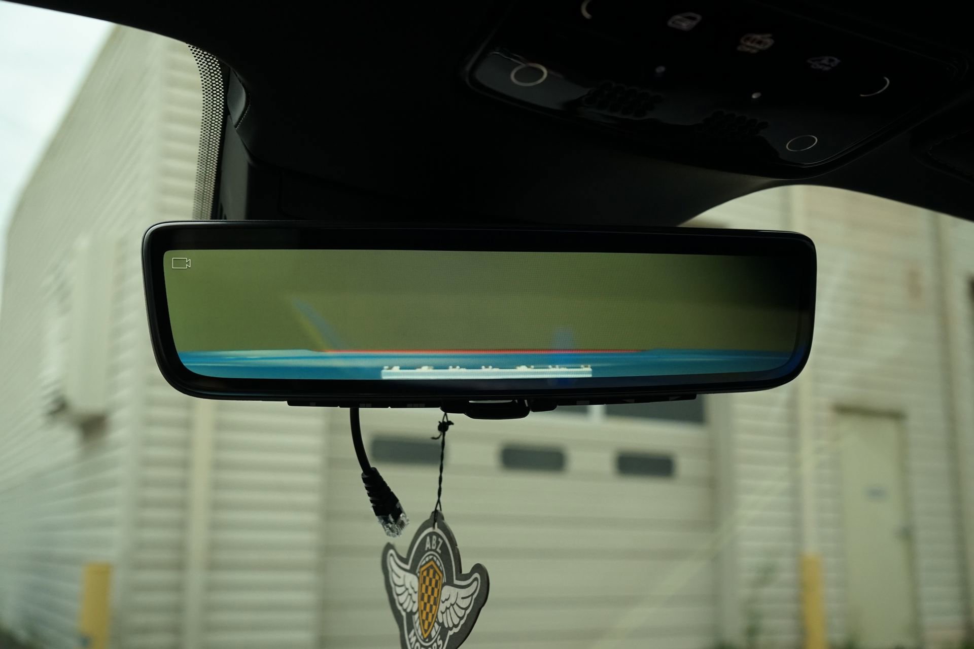 Used 2025 Ferrari SF90 Spider image 34