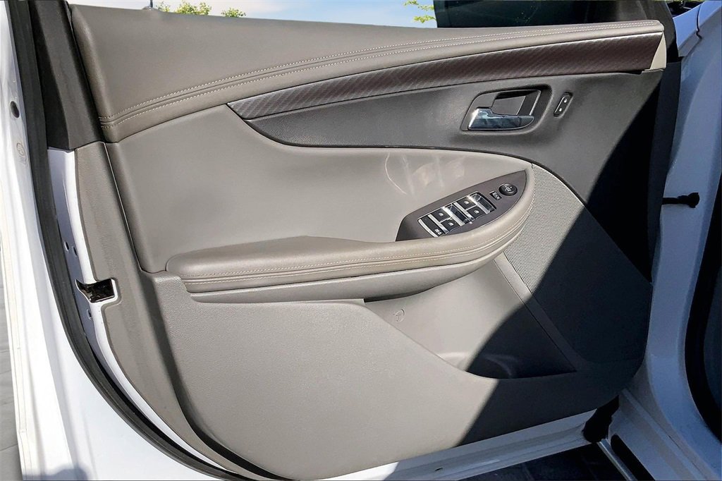 Used 2014 Chevrolet Impala LS w/ LS Convenience Package image 17