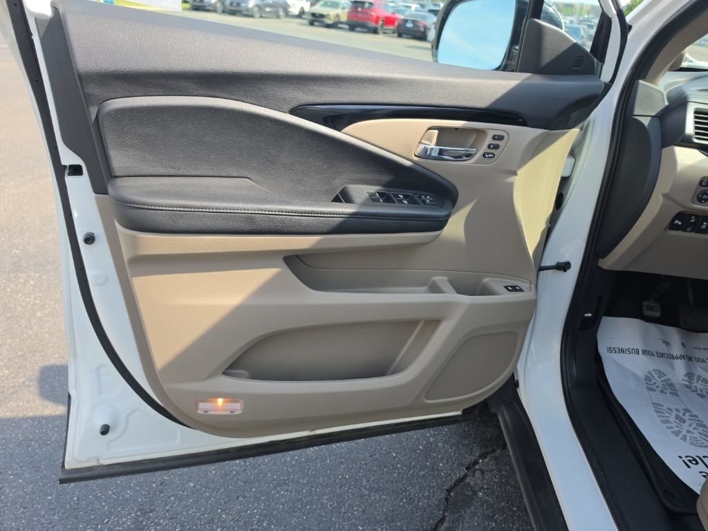 Used 2022 Honda Pilot Elite image 24
