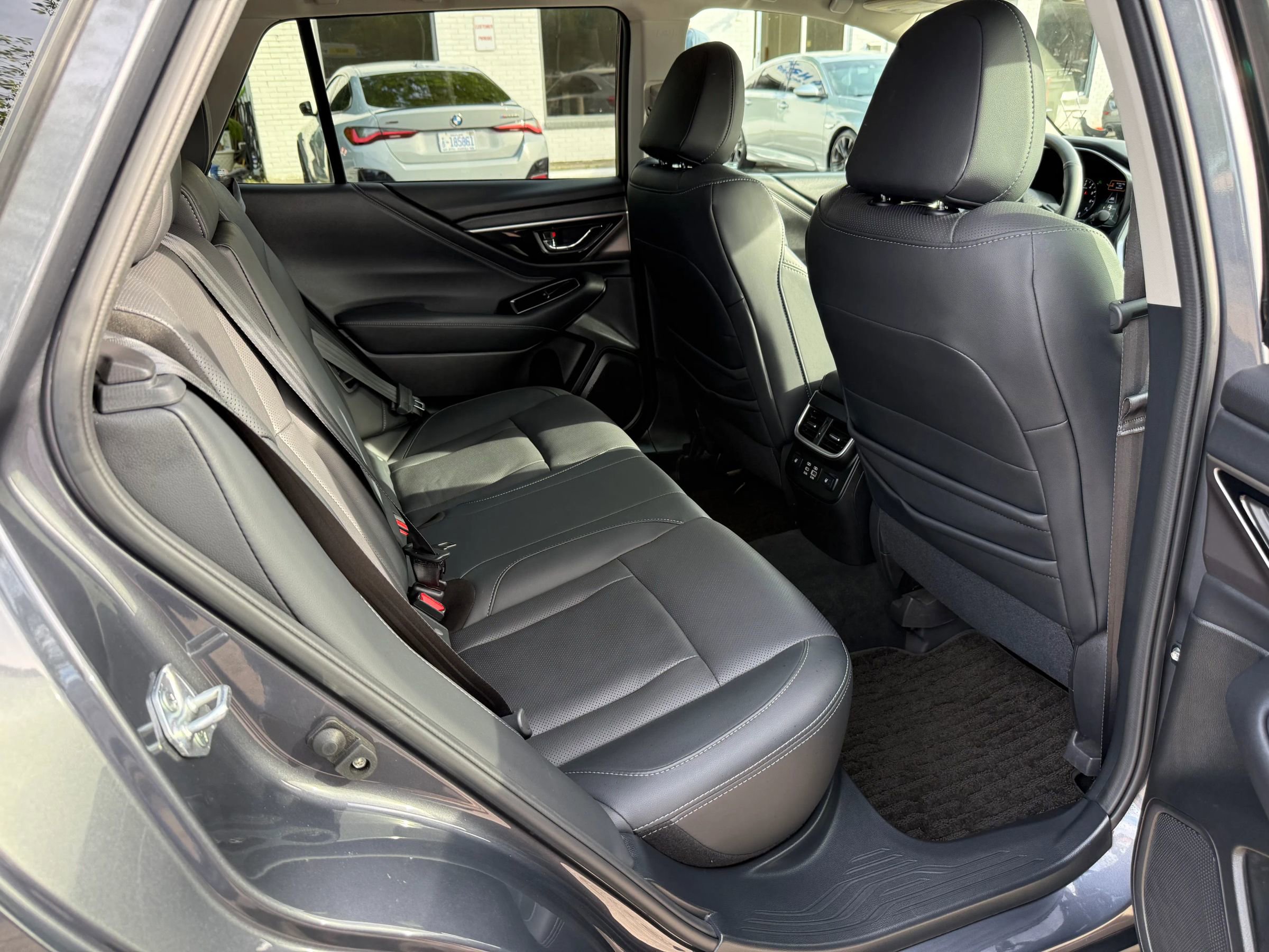 Used 2023 Subaru Outback Limited AWD/4WD image 12