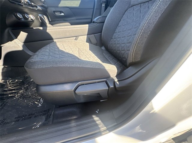 New 2025 Nissan Kicks SV w/ SV Premium Package image 12