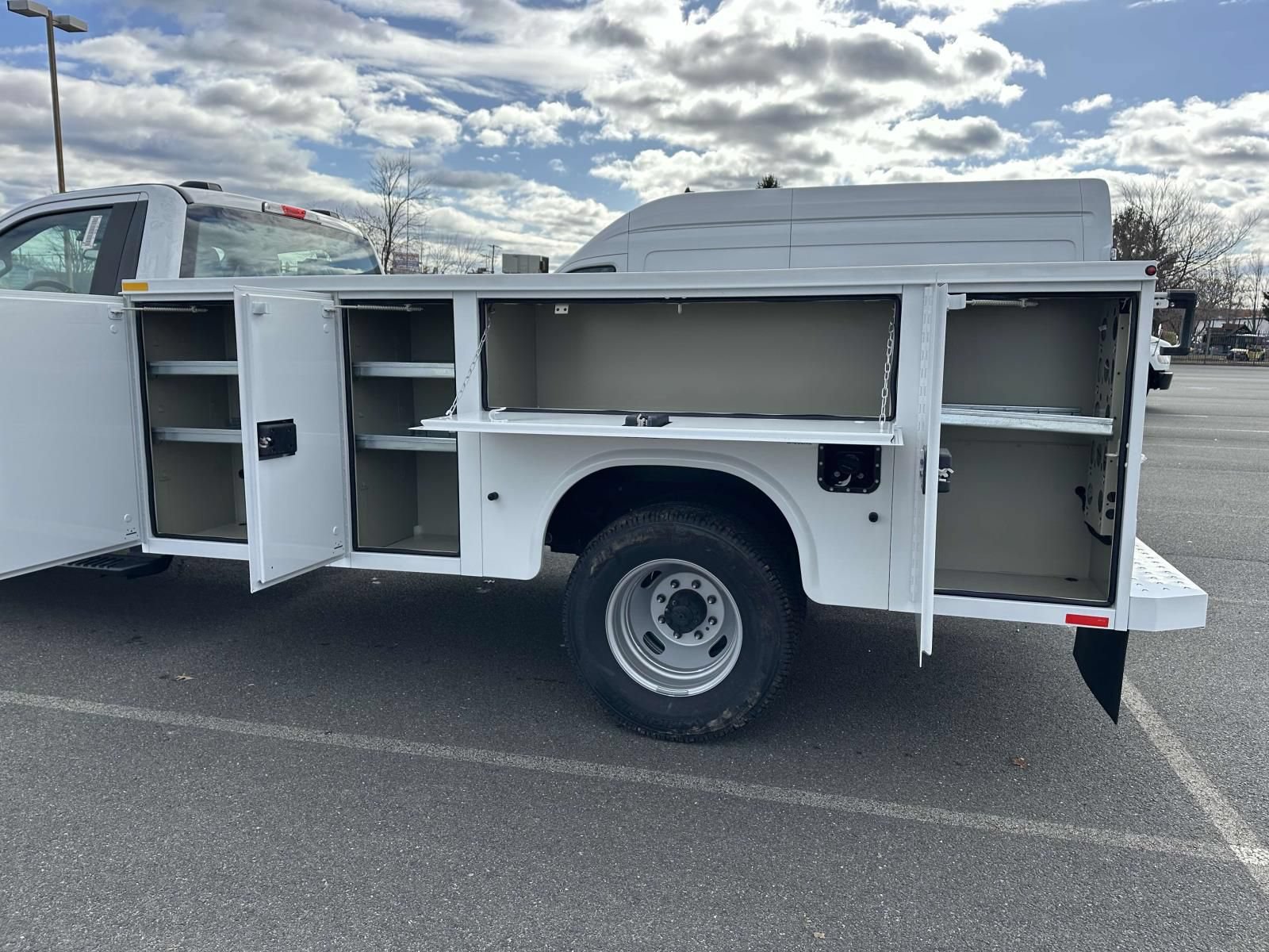 New 2024 Ford F350 XL w/ XL Chrome Package RWD image 10
