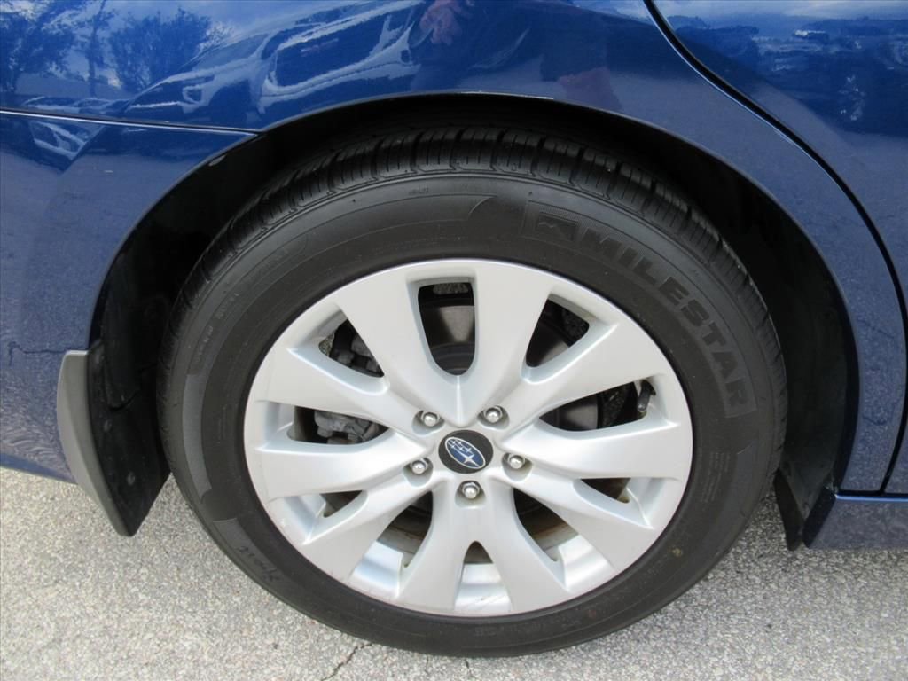 Used 2017 Subaru Legacy 2.5i Premium AWD/4WD image 8