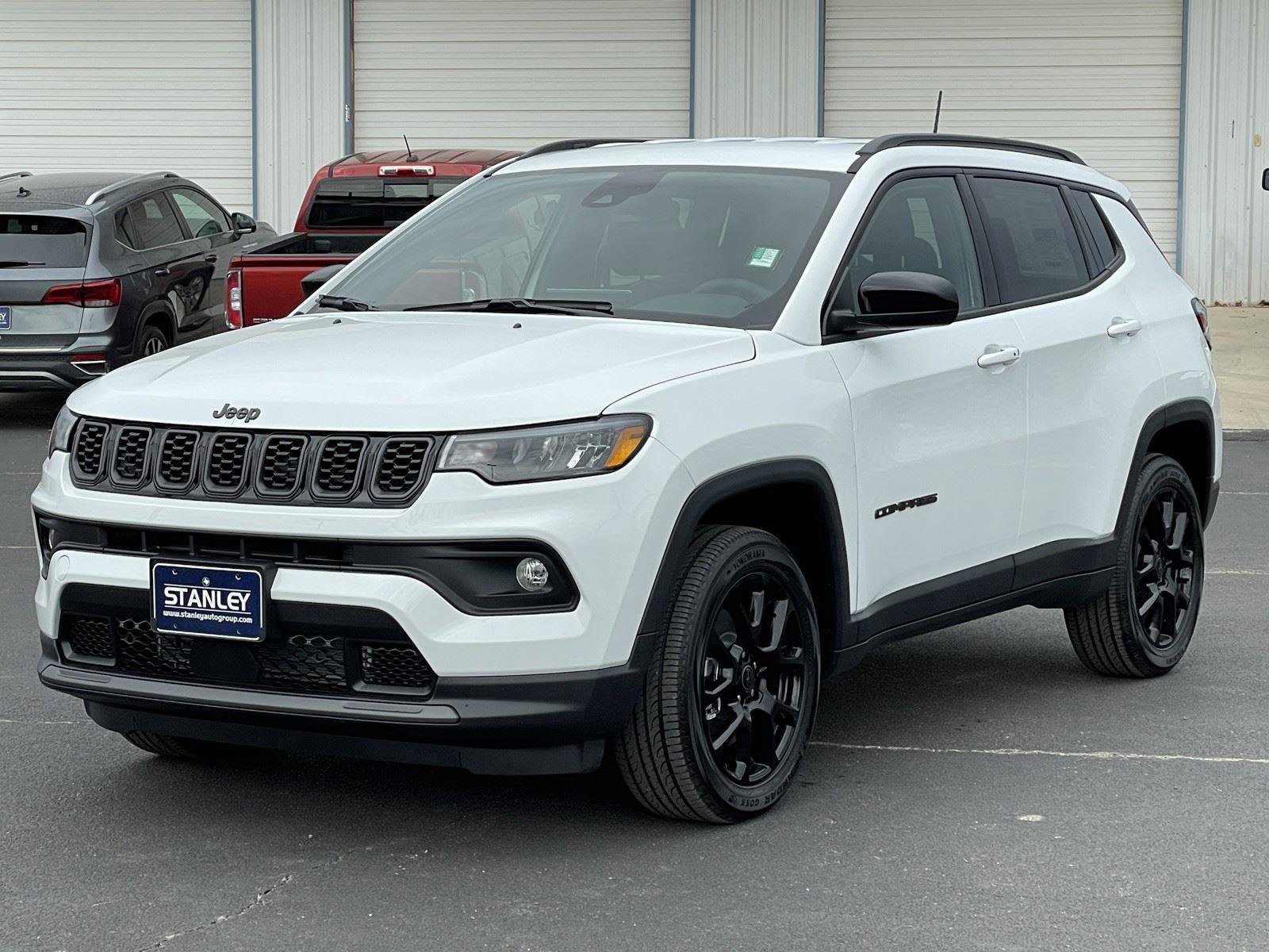 New 2026 Jeep Compass Latitude image 3