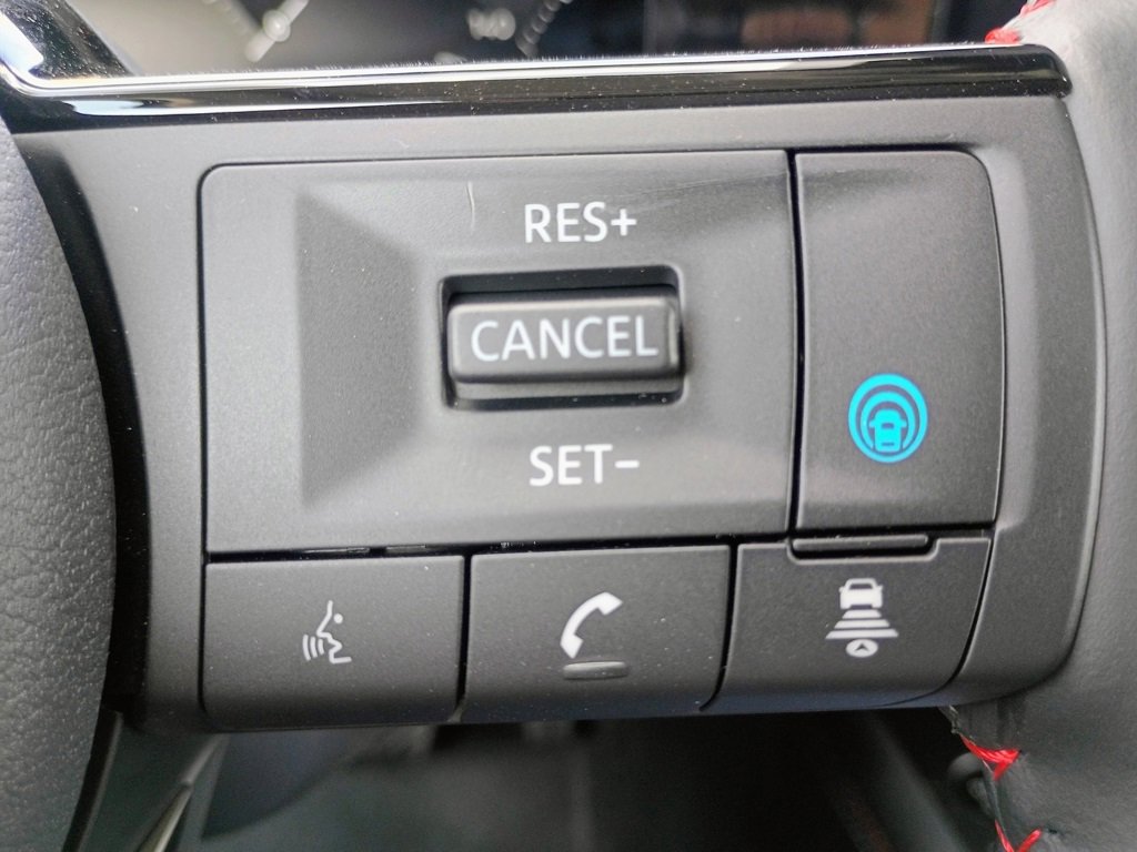 New 2026 Nissan Kicks SR image 11