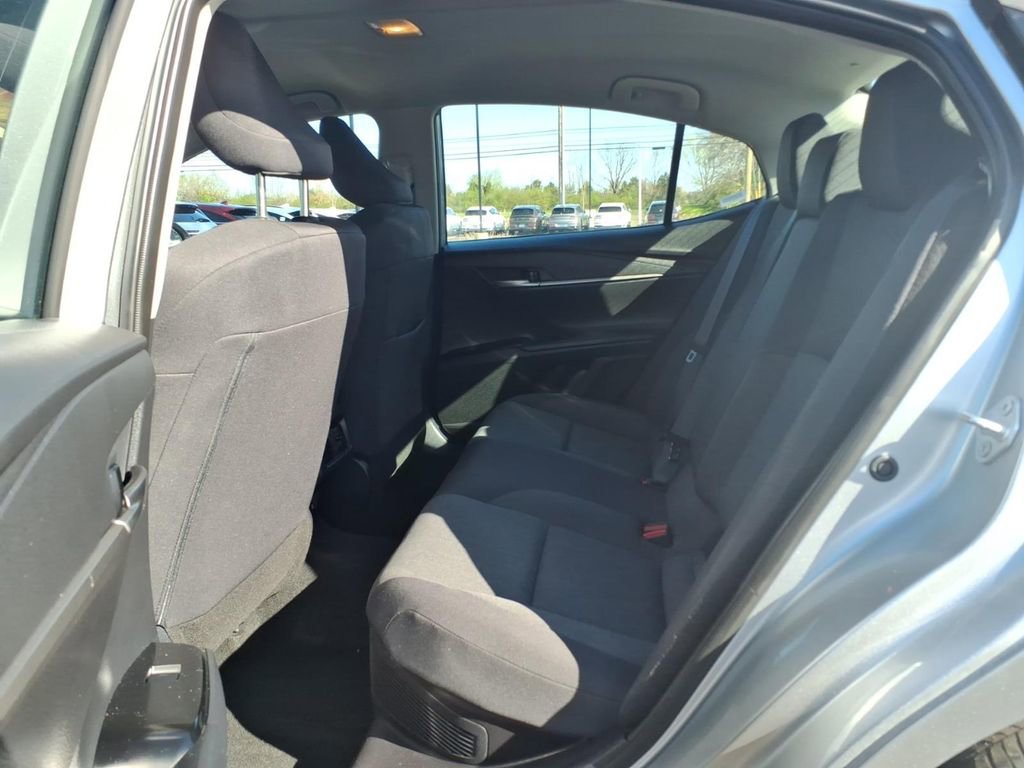 Used 2025 Toyota Camry LE image 11