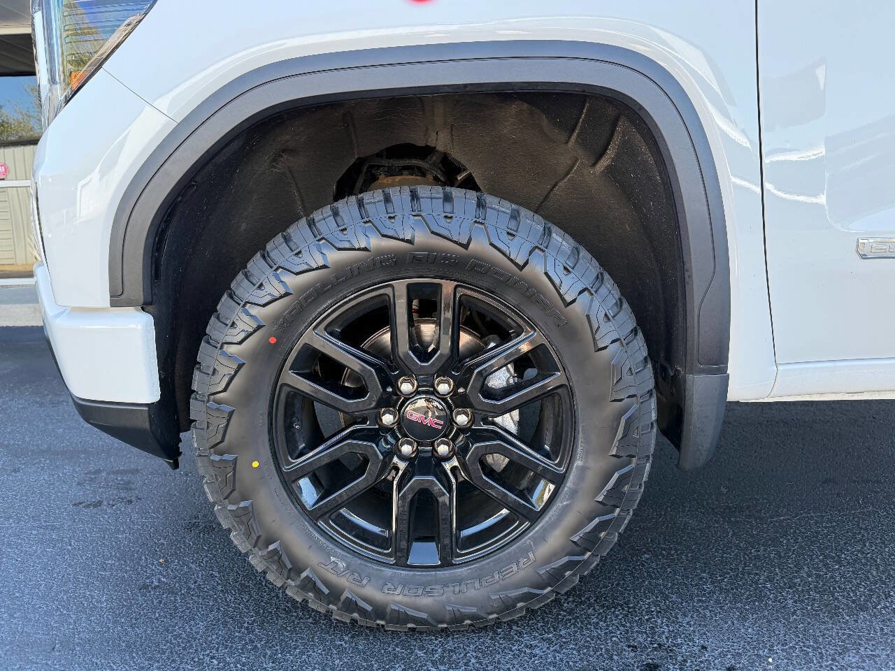 Used 2022 GMC Sierra 1500 Elevation w/ Elevation Premium Package image 12