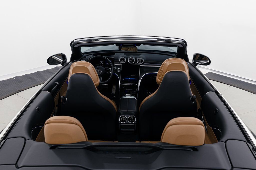 Used 2024 Mercedes-Benz CLE 450 4MATIC Cabriolet w/ Driver Assistance Package image 28
