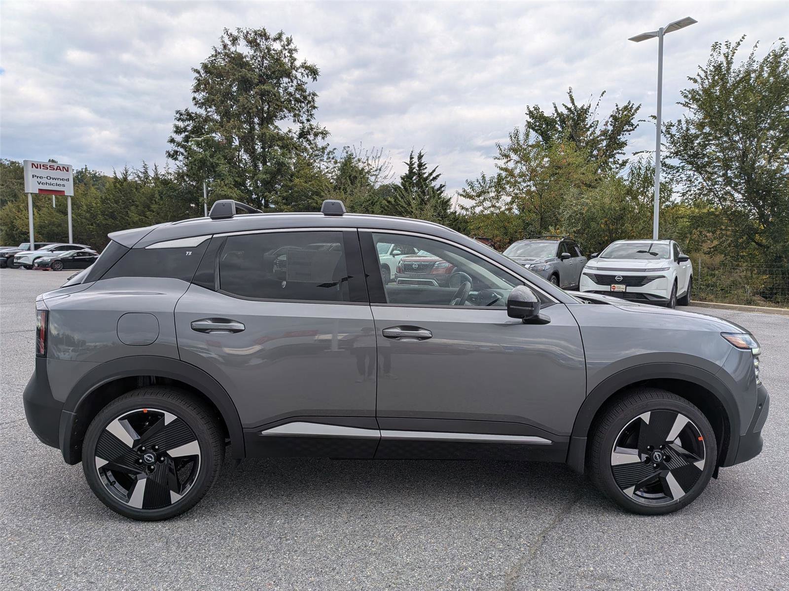New 2026 Nissan Kicks SR w/ Cold Weather Package AWD/4WD image 4