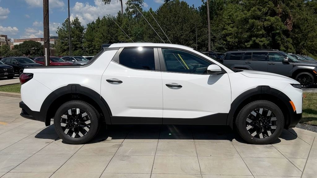 Used 2025 Hyundai Santa Cruz SE image 16