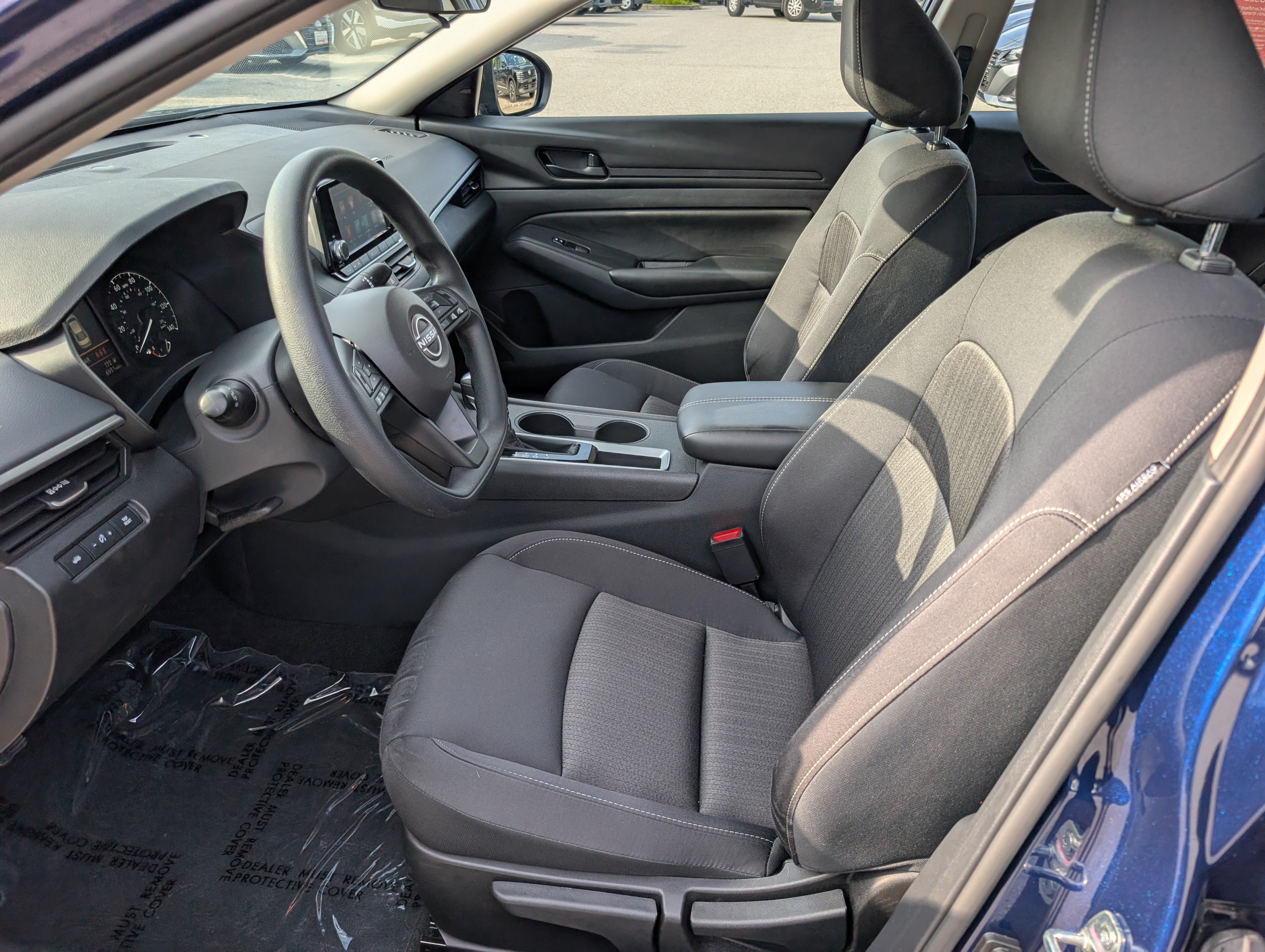 Used 2024 Nissan Altima 2.5 S FWD image 15