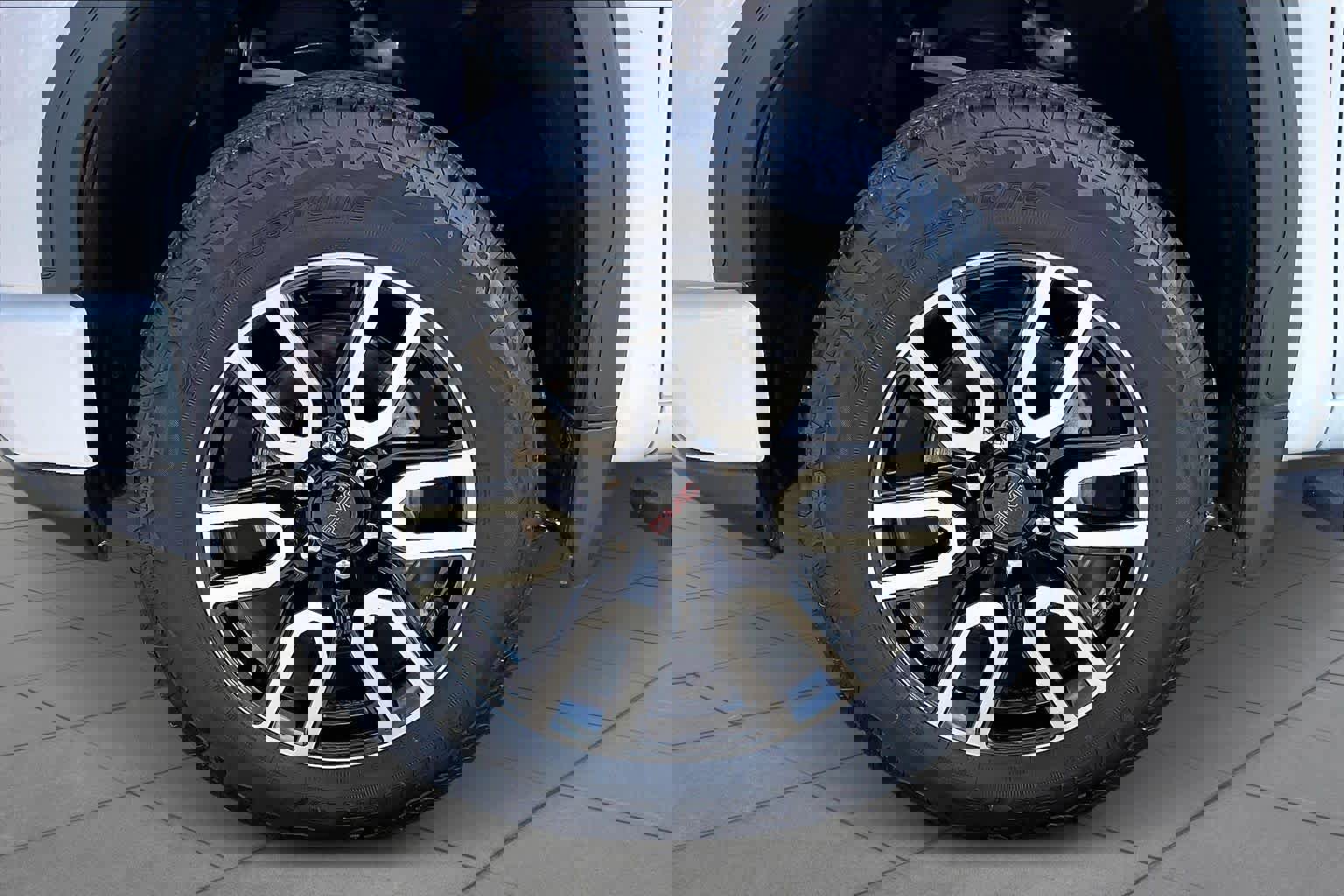 Certified 2025 GMC Sierra 1500 AT4 w/ AT4 Premium Package image 10