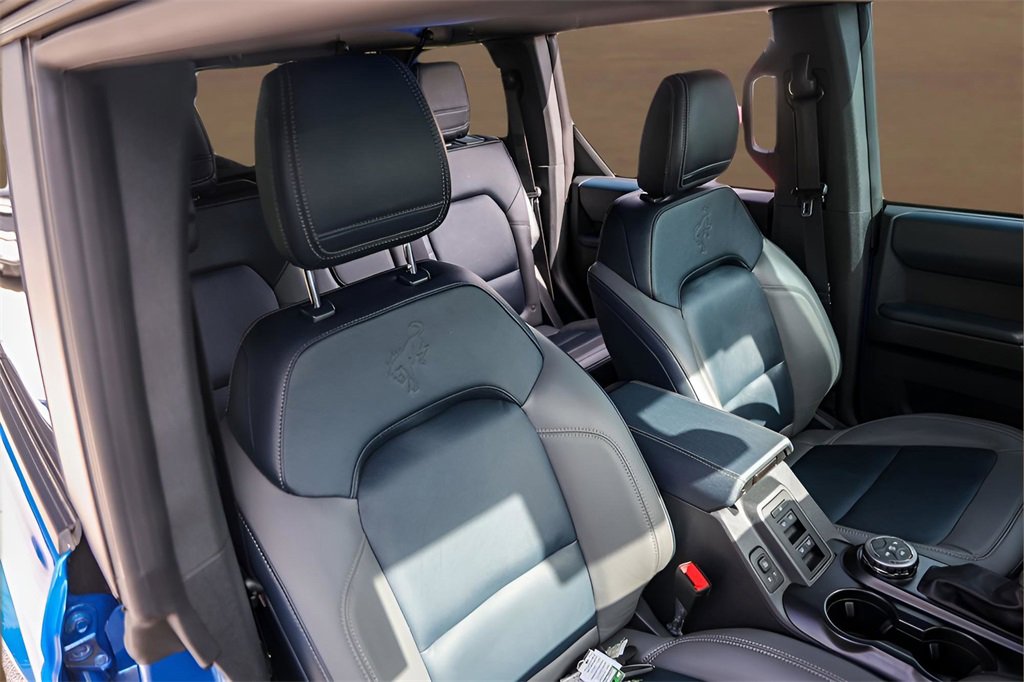 Used 2024 Ford Bronco Outer Banks image 32