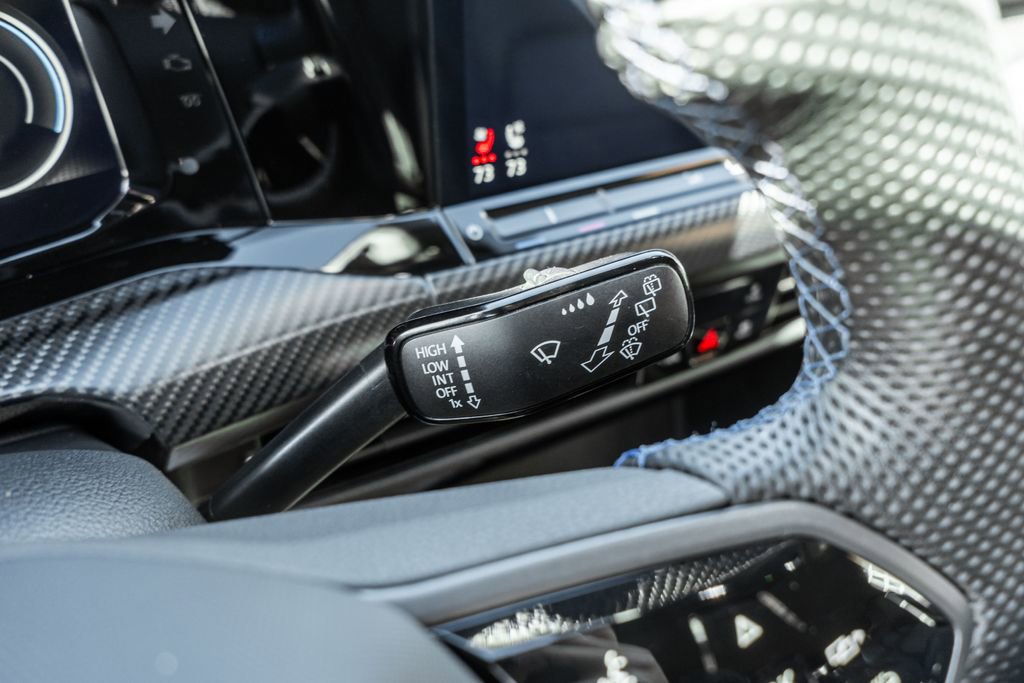 Used 2024 Volkswagen Golf R 4-Door image 25