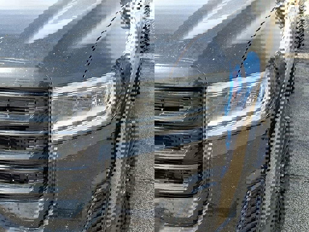 Certified 2022 GMC Acadia SLE w/ Driver Convenience Package image 12