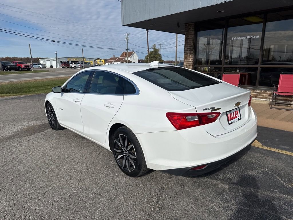 Used 2017 Chevrolet Malibu LT image 9