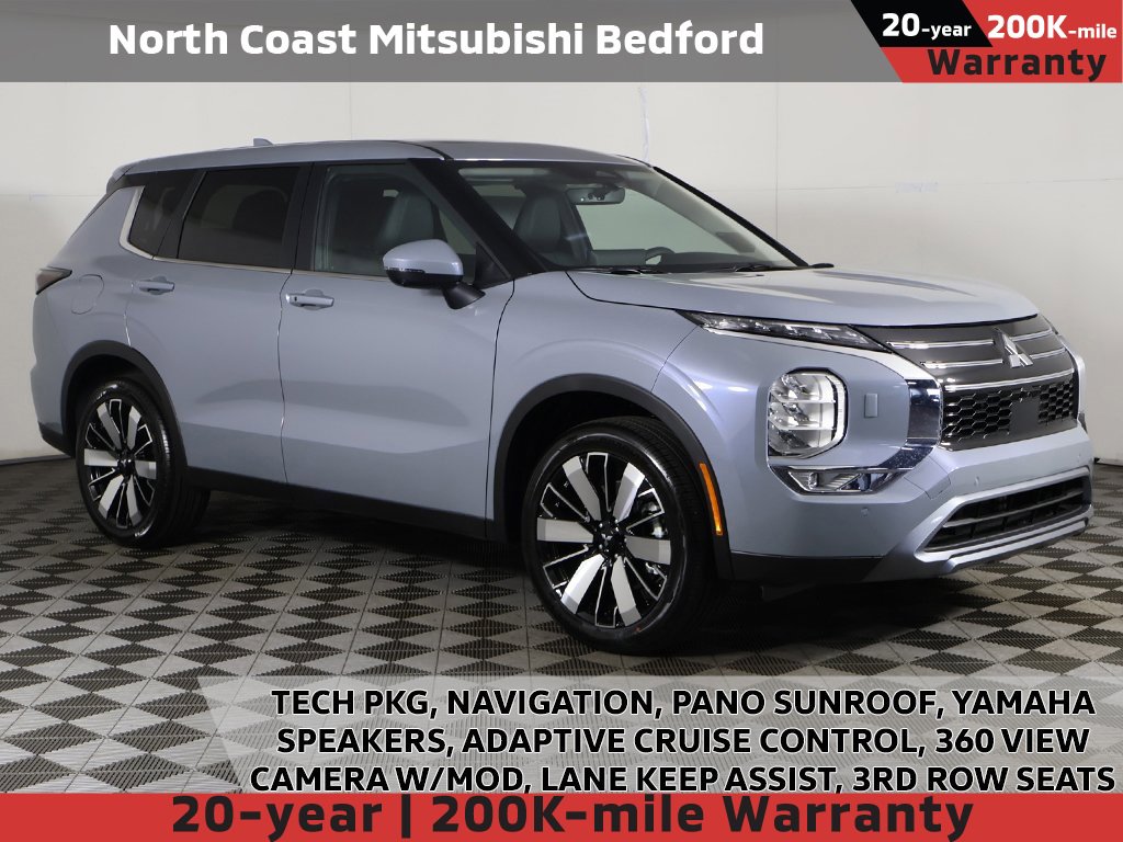 New 2025 Mitsubishi Outlander SE image 1