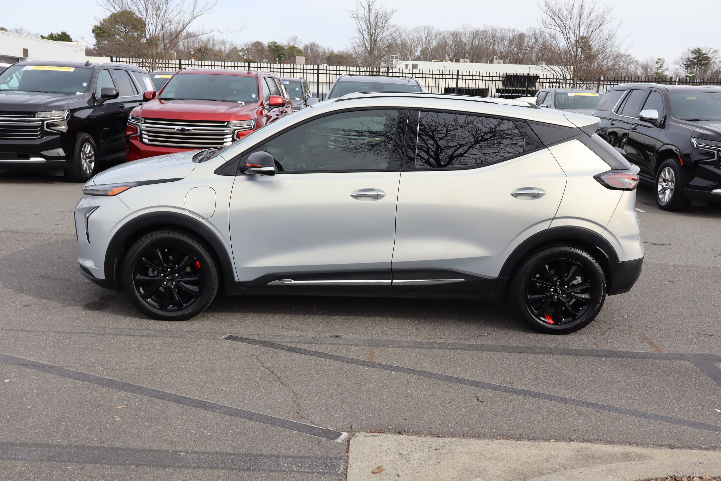 Certified 2023 Chevrolet Bolt EUV Premier w/ Sun & Sound Package image 7