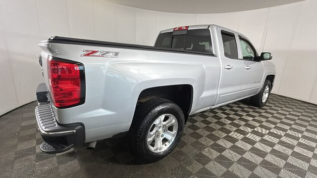 Used 2015 Chevrolet Silverado 1500 LT w/ LT Convenience Package AWD/4WD image 2