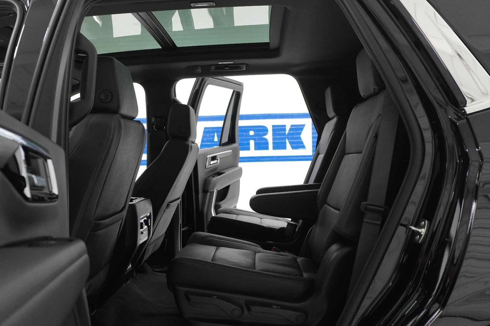 Used 2025 Chevrolet Tahoe LT w/ Comfort Package AWD/4WD image 37