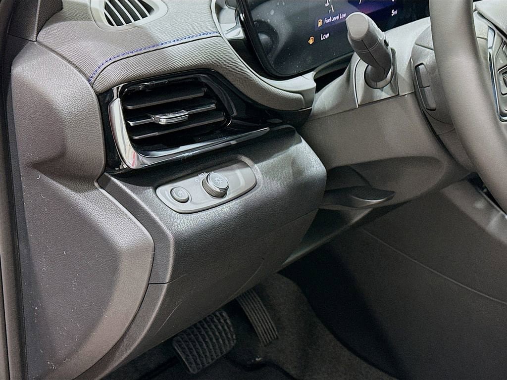 New 2026 Buick Envista Sport Touring w/ Convenience I Package FWD image 10