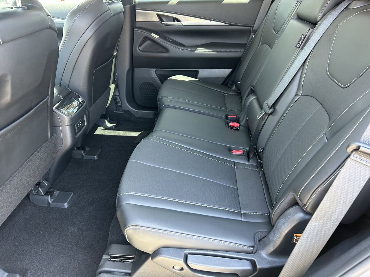 Certified 2026 INFINITI QX60 Pure w/ Cargo Package FWD image 16