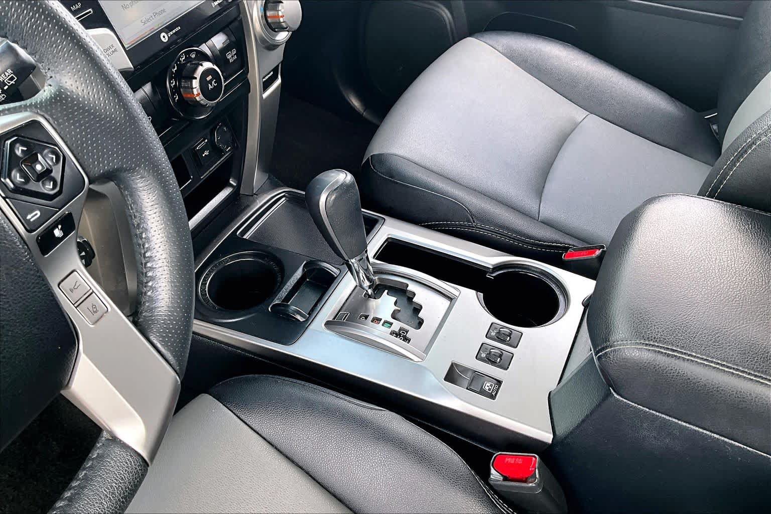 Used 2022 Toyota 4Runner SR5 Premium w/ Moonroof Package RWD image 17