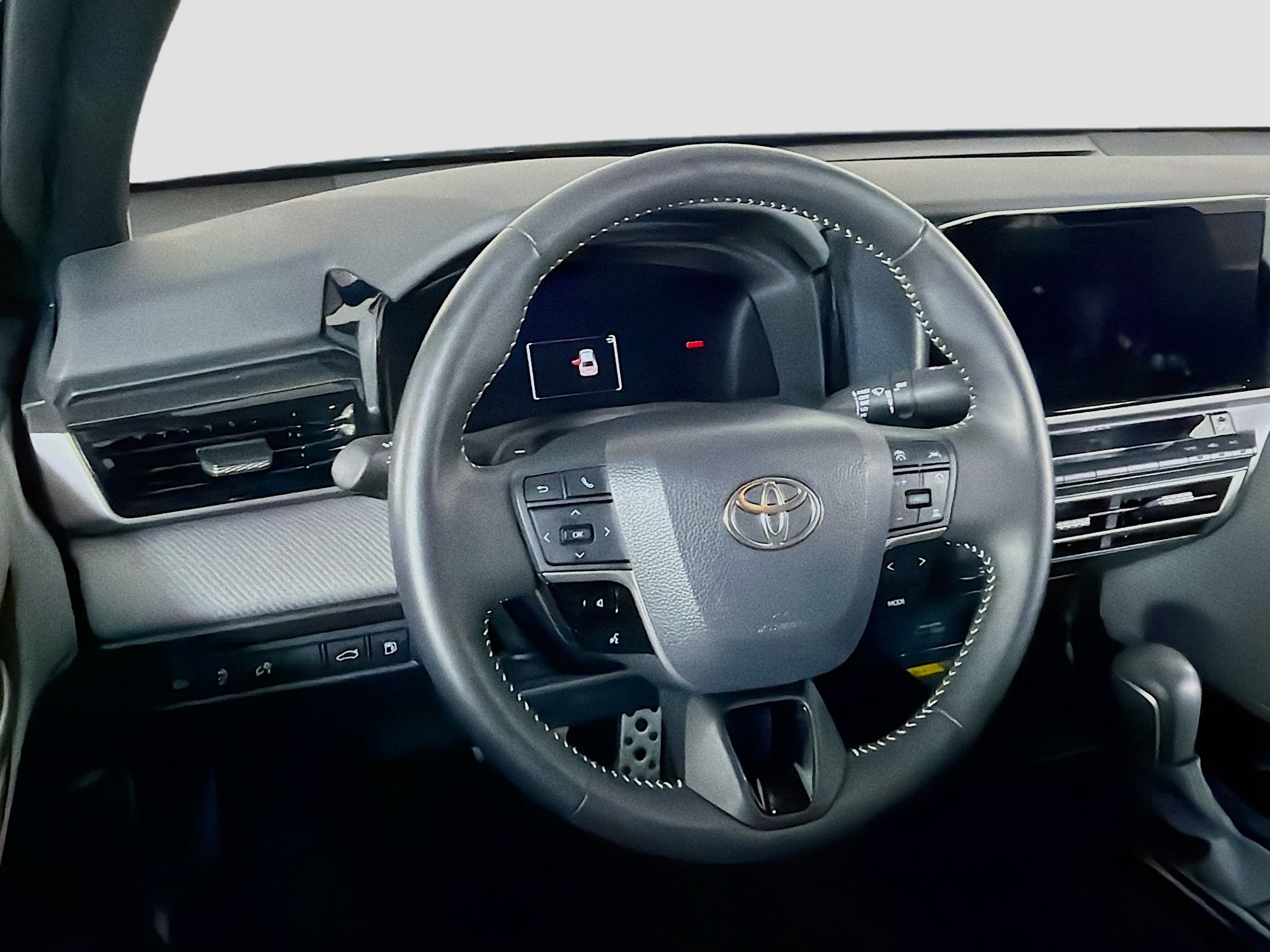 Used 2026 Toyota Camry SE FWD image 18