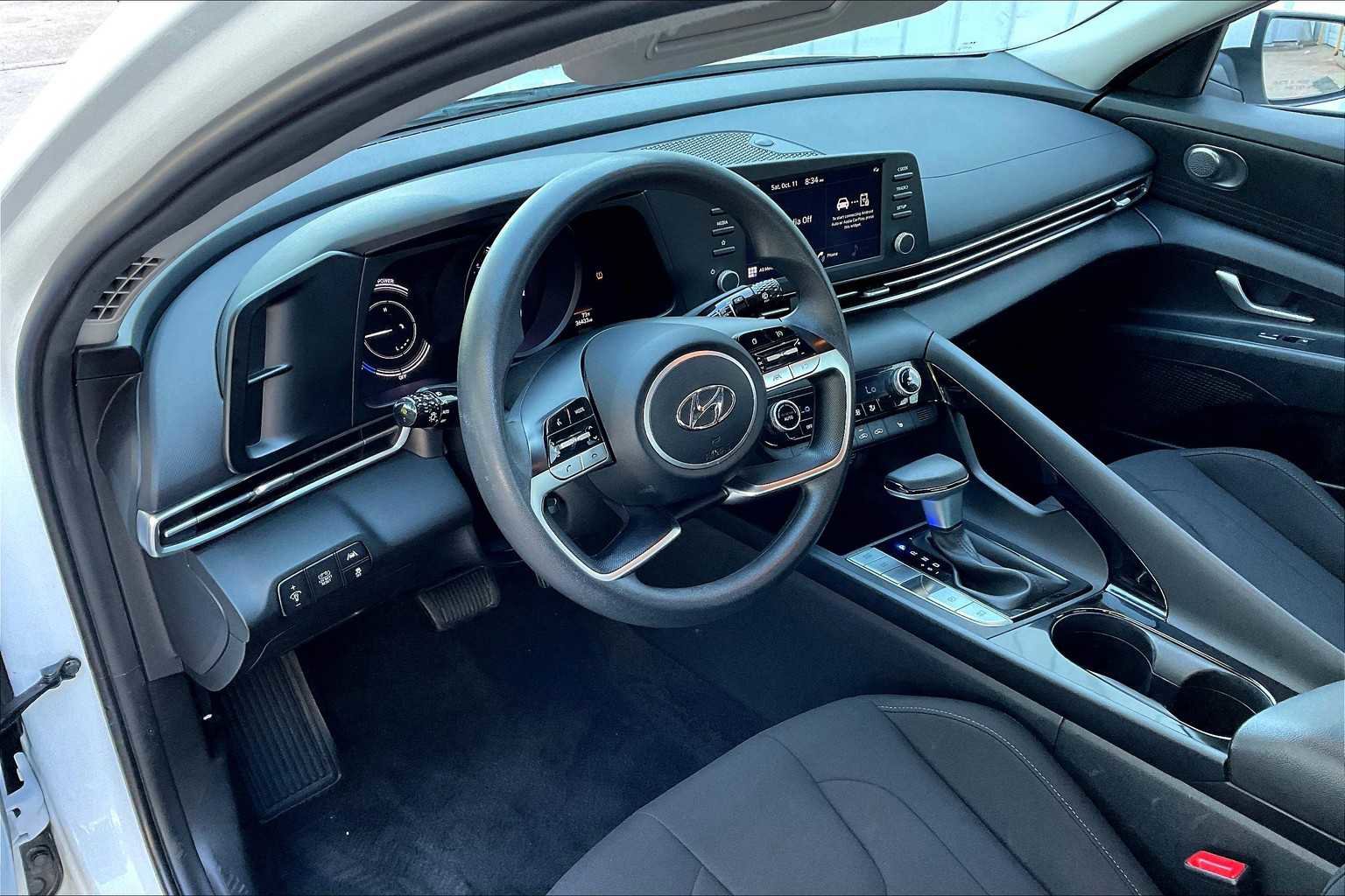 Used 2023 Hyundai Elantra Blue image 12