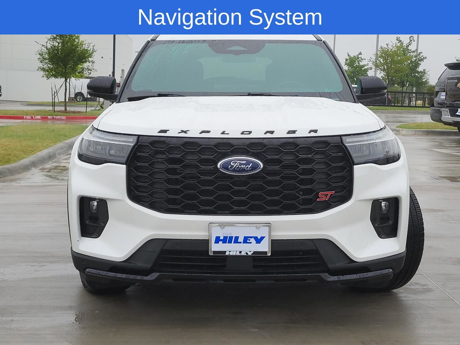 Used 2025 Ford Explorer ST AWD/4WD image 2