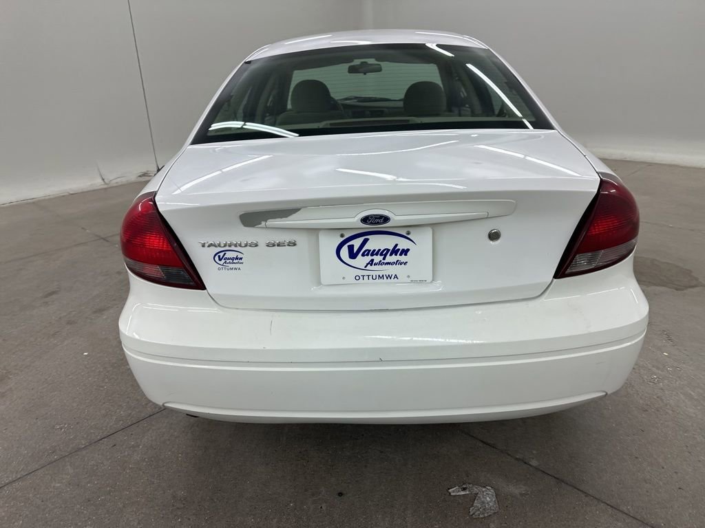 Used 2004 Ford Taurus SES image 10