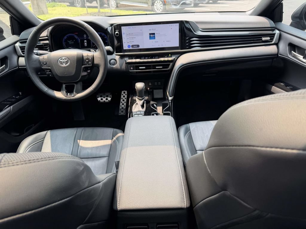 Used 2025 Toyota Camry XSE FWD image 2