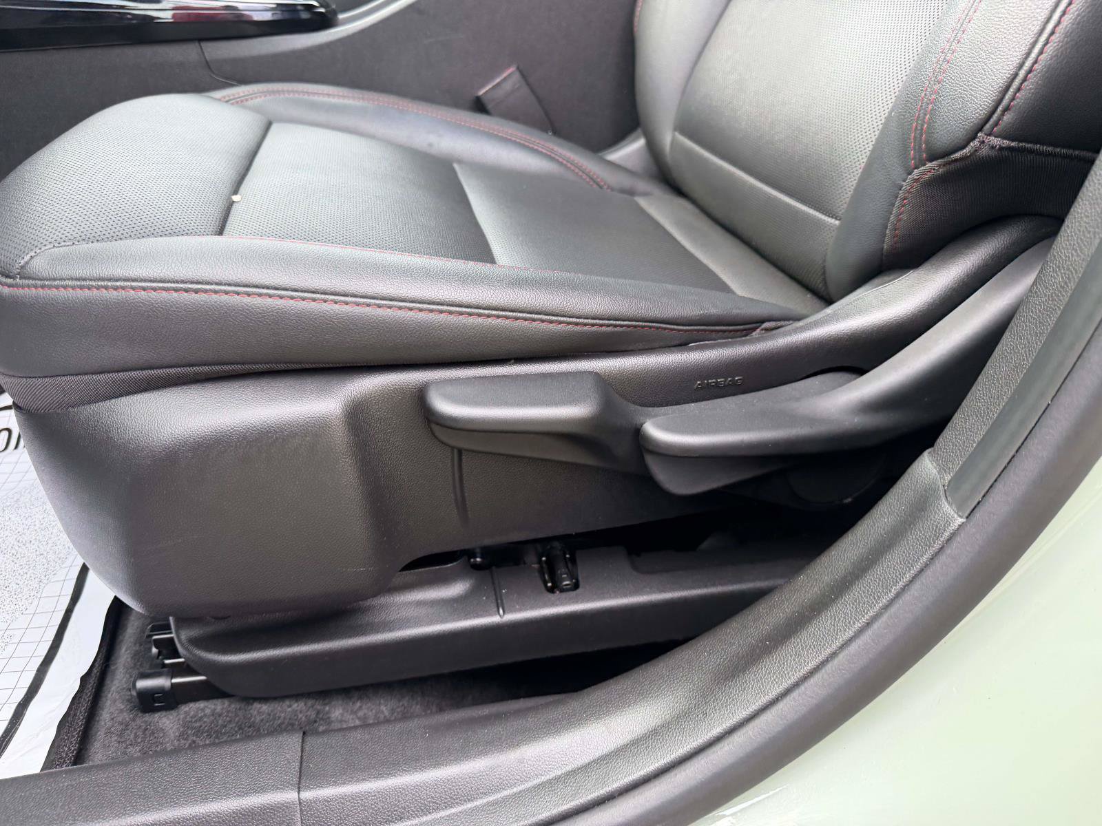 Certified 2024 Chevrolet Trax RS FWD image 16