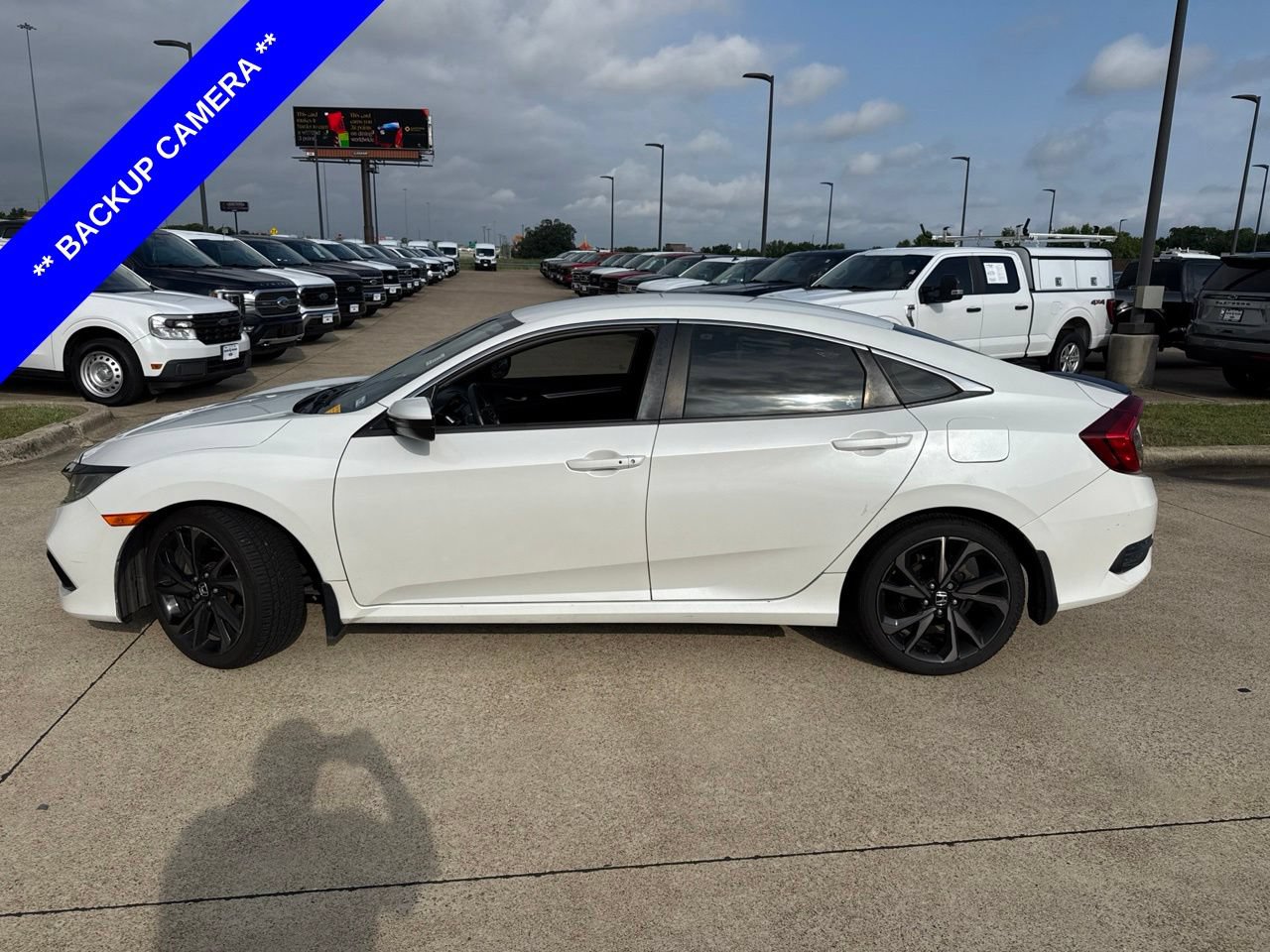 Used 2019 Honda Civic Sport image 3