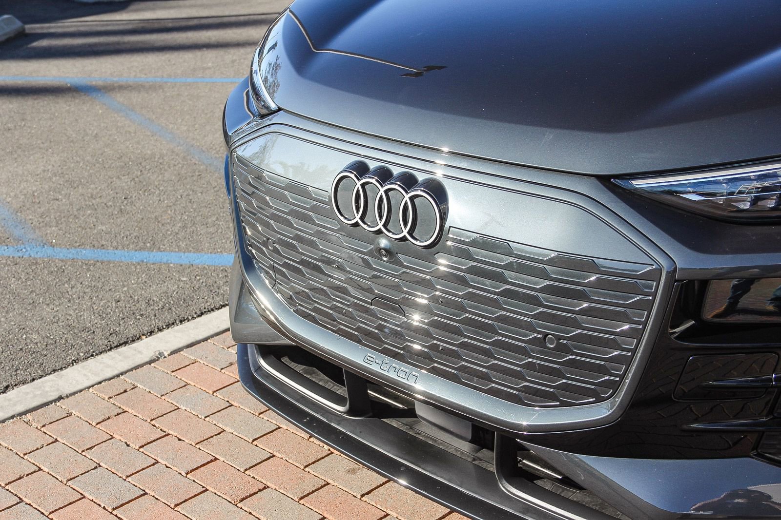 Certified 2025 Audi Q6 e-tron Premium Plus w/ Premium Plus image 13