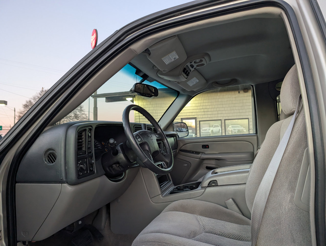 Used 2006 Chevrolet Suburban LS w/ Smart Select Package image 13