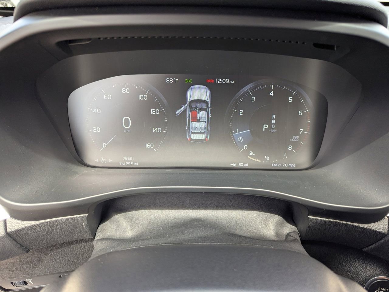 Used 2020 Volvo XC40 T4 Momentum w/ Protection Package Premier image 30