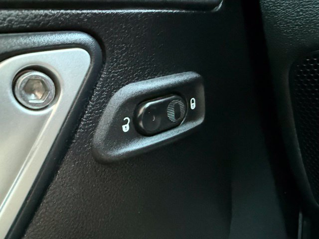 Used 2011 Jeep Wrangler Unlimited Sahara AWD/4WD image 16