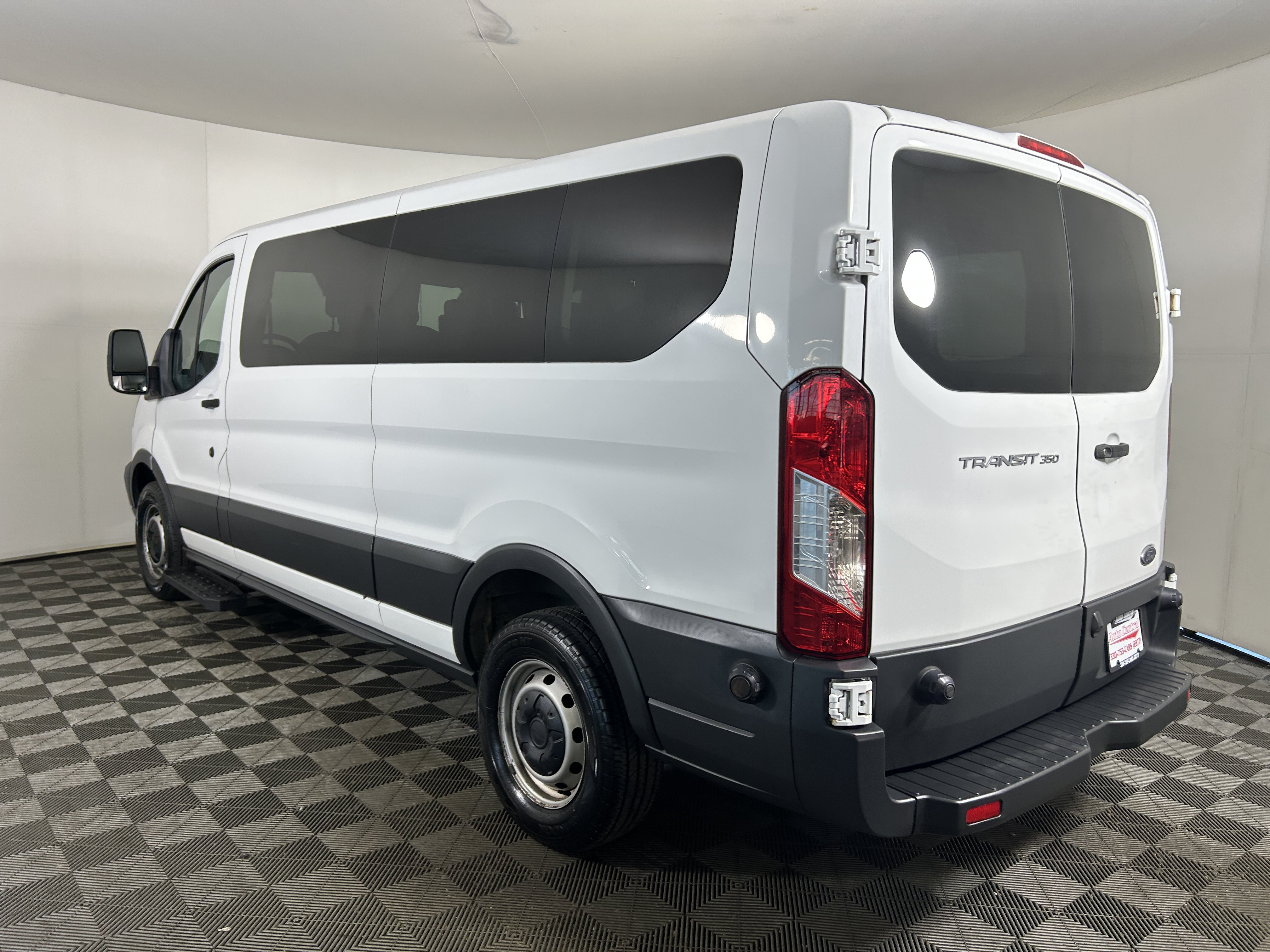 Used 2018 Ford Transit 350 XL RWD image 3