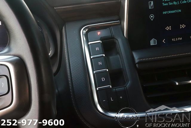 Used 2023 Chevrolet Suburban Premier image 25